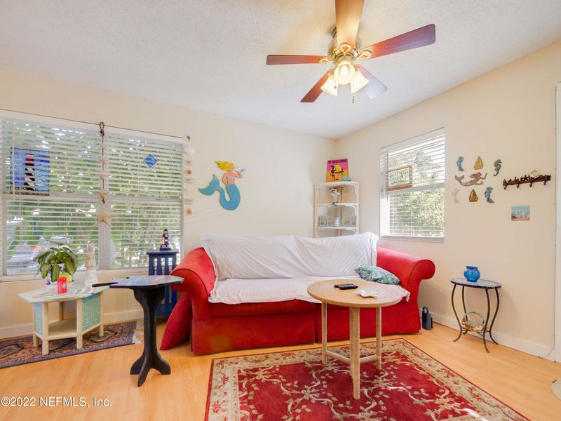 8 Nesmith Ave, St Augustine, FL 32084
