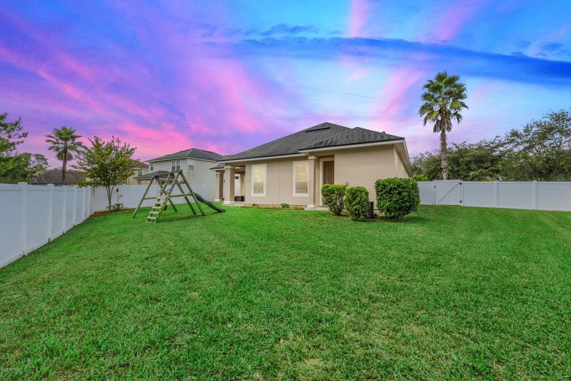 800 Newpark Ct, St Augustine, FL 32084
