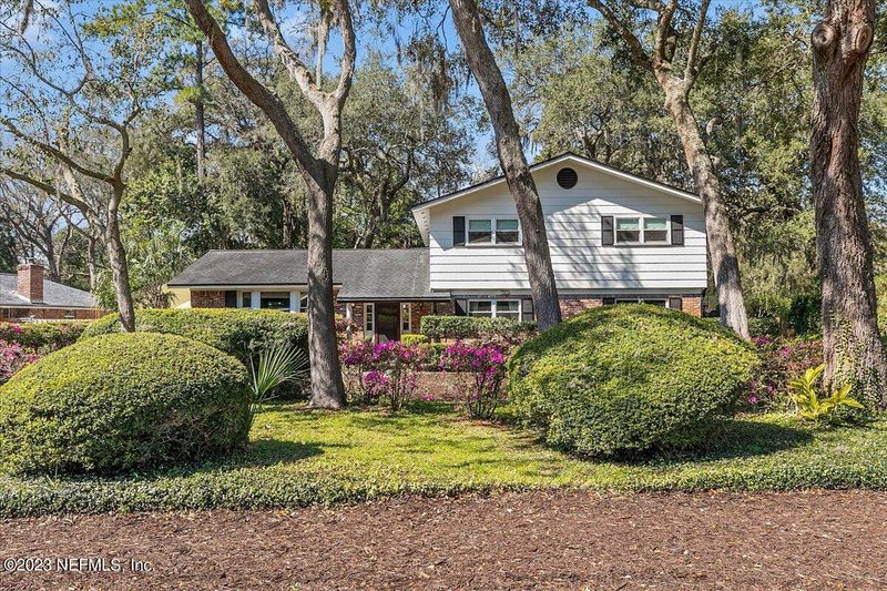 800 Penman Rd, Neptune Beach, FL 32266