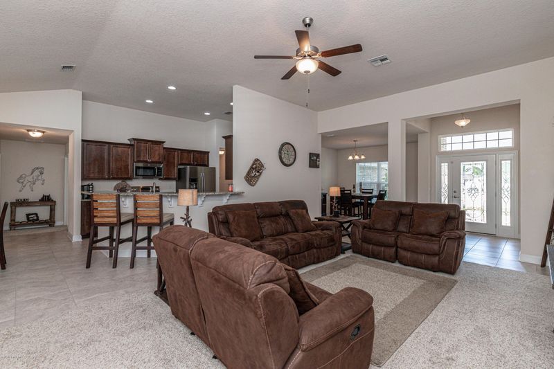 8017 Capeside Way, Jacksonville, FL 32222