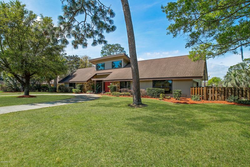 8018 Hunters Grove Rd, Jacksonville, FL 32256