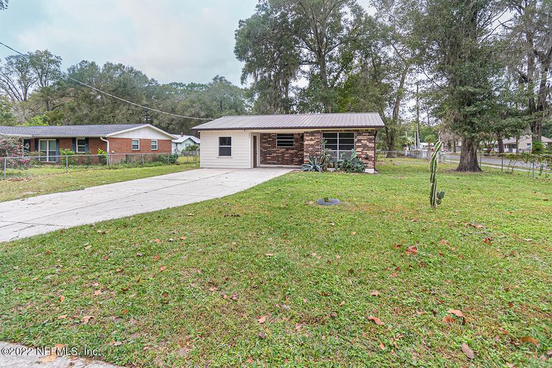 802 Greeland Ave, Jacksonville, FL 32221