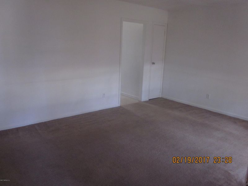 802 Meadowbrook Dr, Orange Park, FL 32073
