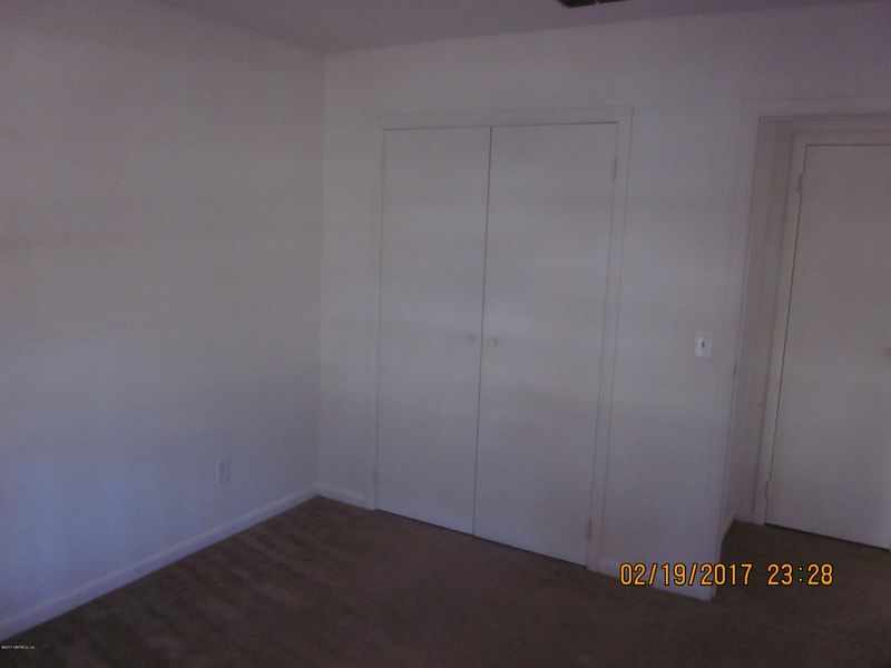 802 Meadowbrook Dr, Orange Park, FL 32073