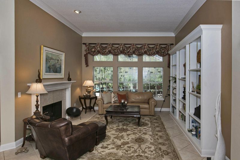 8020 Weatherby Ct, Jacksonville, FL 32256