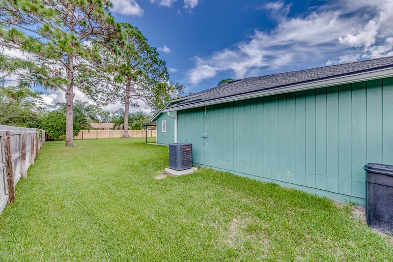 8025 Springtree Rd, Jacksonville, FL 32210