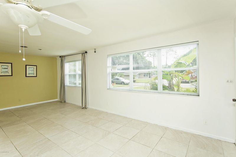 8026 Argentine Dr W, Jacksonville, FL 32217