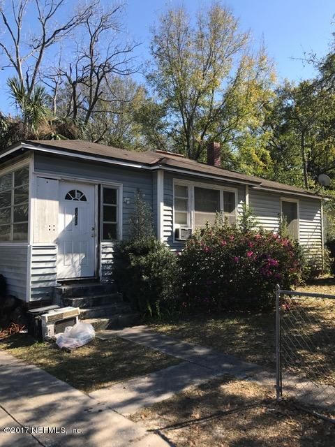 8033 Paul Jones Dr, Jacksonville, FL 32208