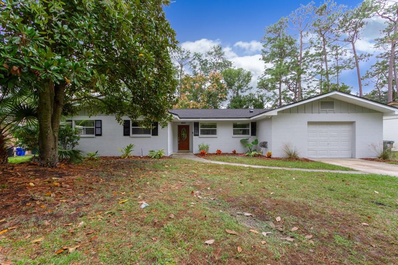 8034 Altama Rd, Jacksonville, FL 32216