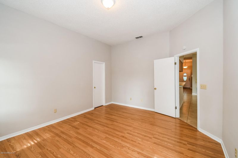 8035 Mactavish Way N, Jacksonville, FL 32244