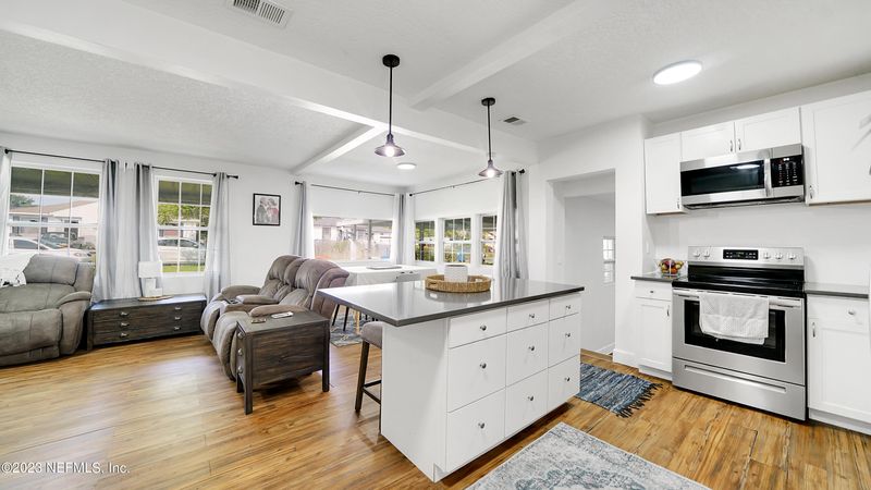 8037 Reid Ave, Jacksonville, FL 32208