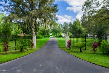 8037 Tara Ln, Jacksonville, FL 32216
