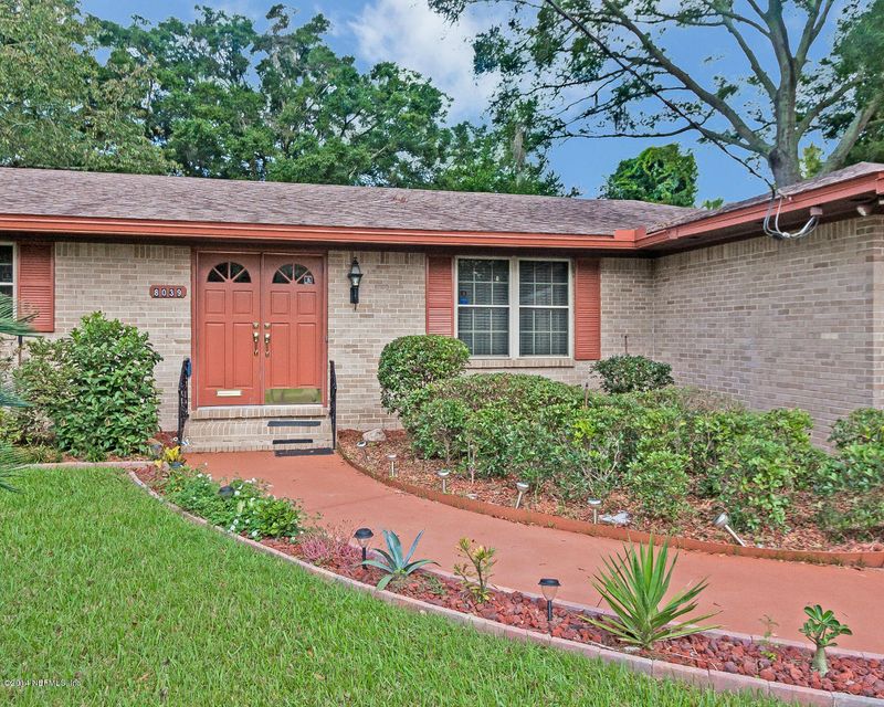 8039 Carlotta Rd N, Jacksonville, FL 32211