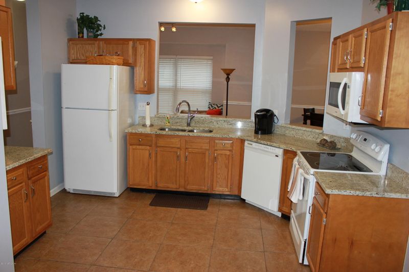 804 Golf Manor Ct, St Johns, FL 32259