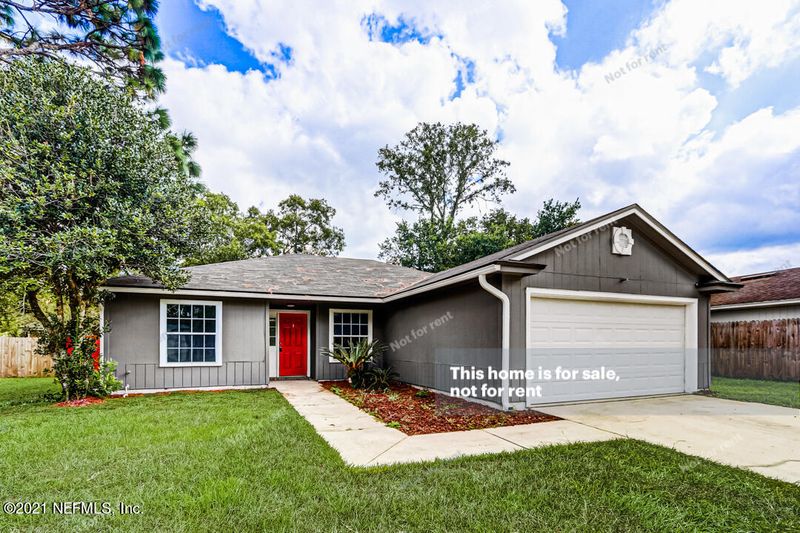8043 Macnaughton Dr, Jacksonville, FL 32244