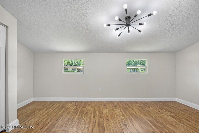 8050 Santillo Dr, Jacksonville, FL 32217