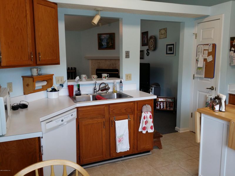 8052 Queensferry Ln, Jacksonville, FL 32244