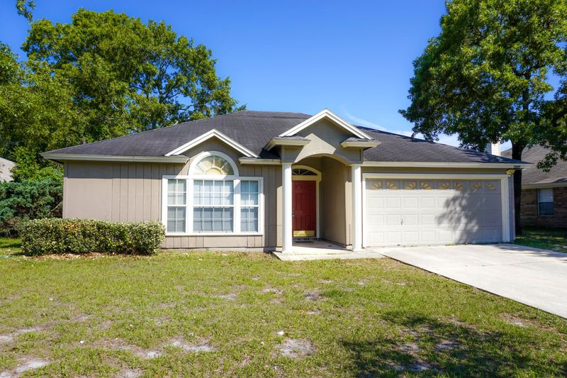 8054 Macnaughton Dr, Jacksonville, FL 32244