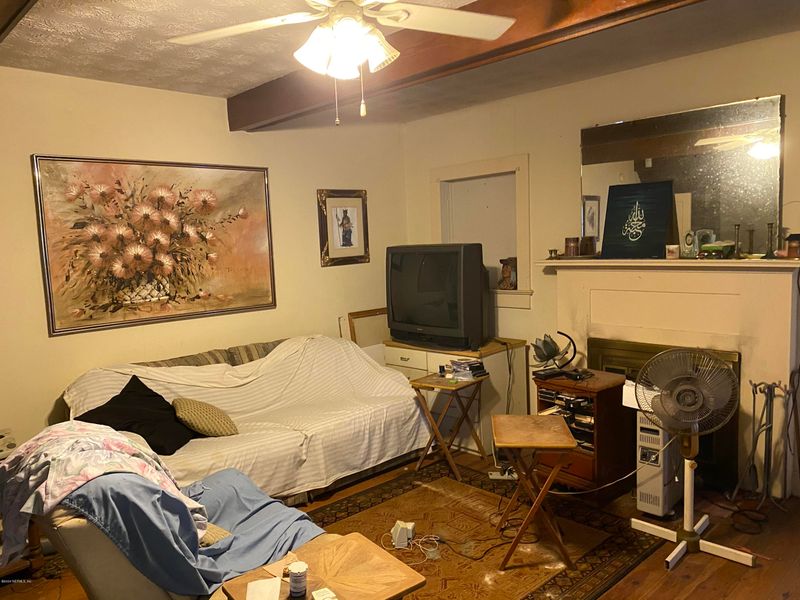 8056 Hogan Rd, Jacksonville, FL 32216