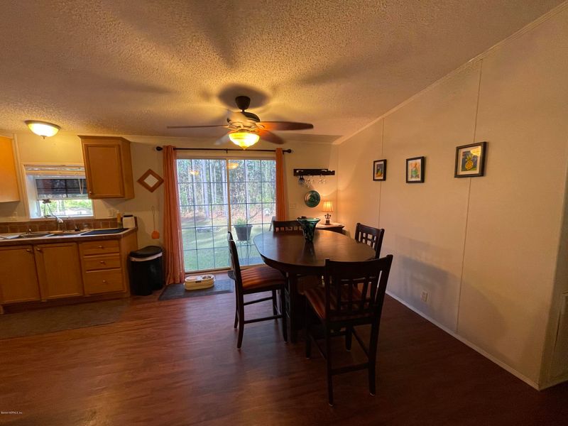 8060 Forest Hills Rd, Melrose, FL 32666