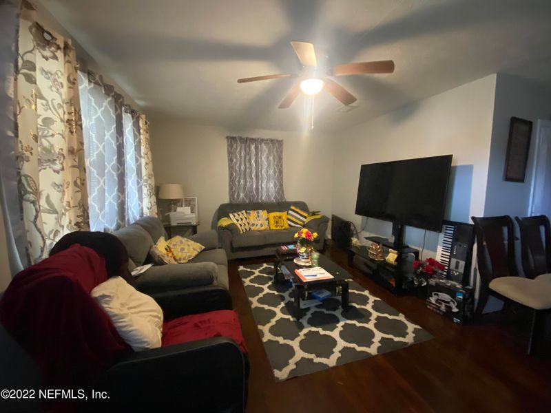 8061 Bond Dr, Jacksonville, FL 32208