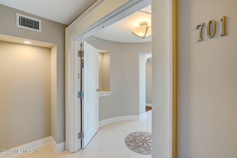 807 1st St #701, Jacksonville Beach, FL 32250