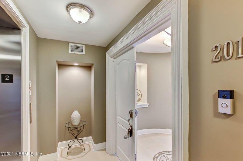 807 1st St N #201, Jacksonville Beach, FL 32250
