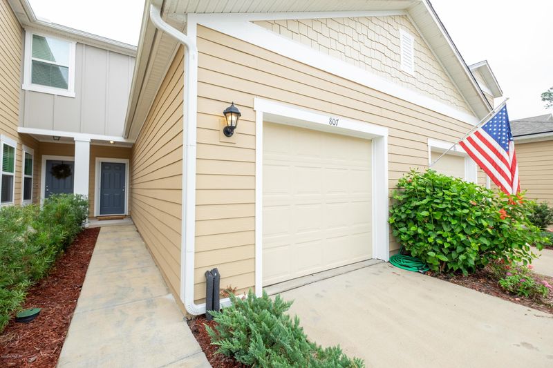 807 Servia Dr, St Johns, FL 32259