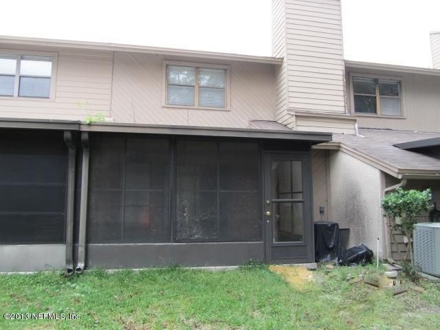 8072 Village Gate Ct, Jacksonville, FL 32217