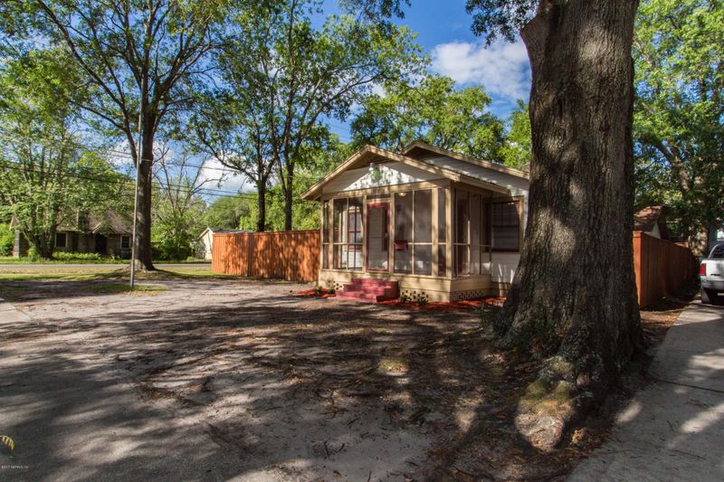 808 Mackinaw St, Jacksonville, FL 32254