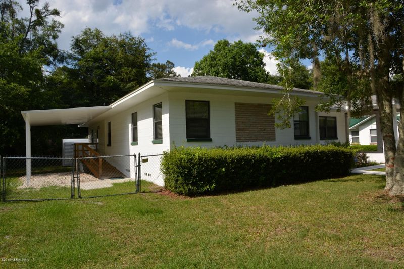 809 Cypress St, Starke, FL 32091