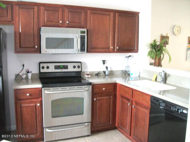 8099 Summer Point Ct, Jacksonville, FL 32256