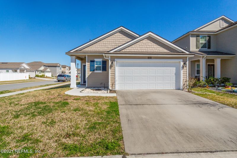8105 Cape Fox Dr, Jacksonville, FL 32222