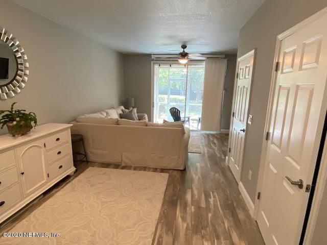 8105 Summer Bay Ct, Jacksonville, FL 32256