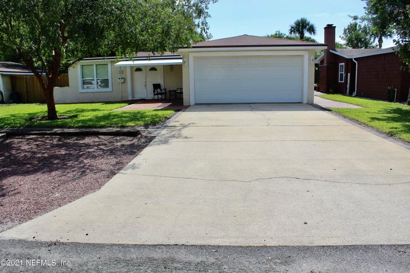 811 11th St N, Jacksonville Beach, FL 32250
