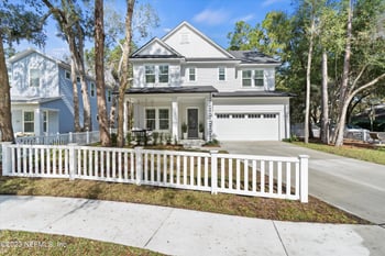 811 Paradise Ln, Atlantic Beach, FL 32233