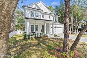 811 Paradise Ln, Atlantic Beach, FL 32233