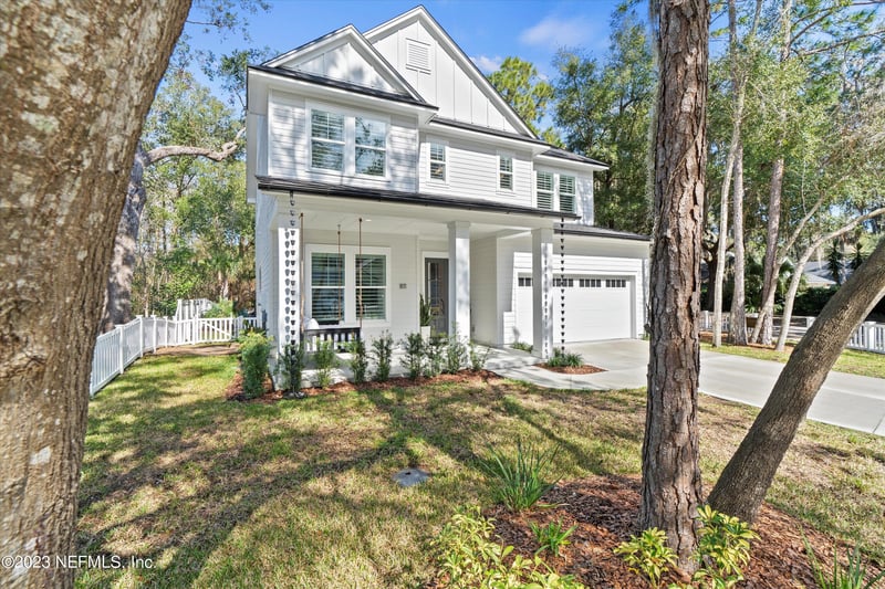 811 Paradise Ln, Atlantic Beach, FL 32233