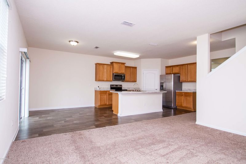 8113 Brothers Walk Ln, Jacksonville, FL 32277
