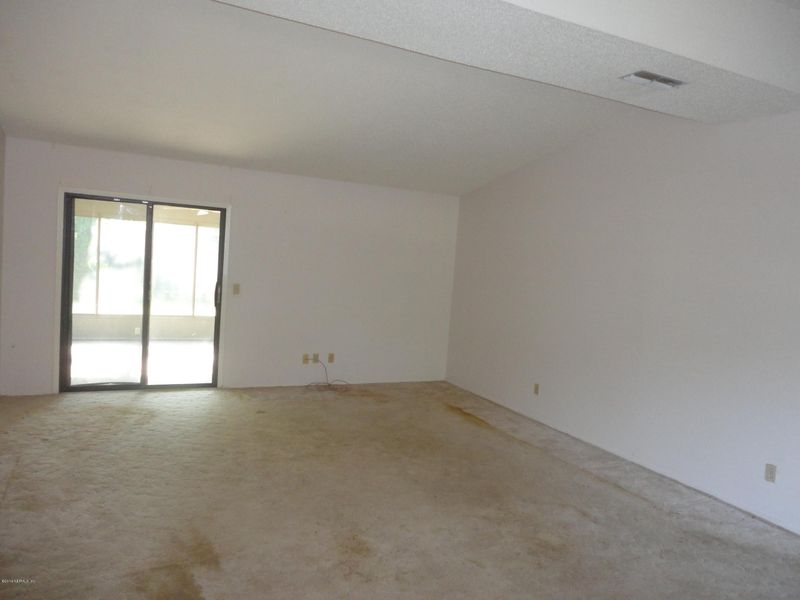 8115 Cayuga Trl E, Jacksonville, FL 32244