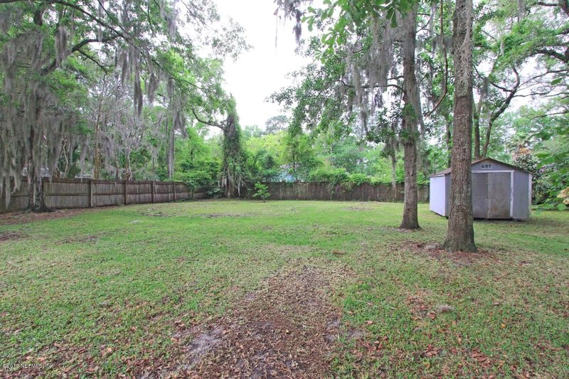 812 Hibernia Forest Dr, Fleming Island, FL 32003