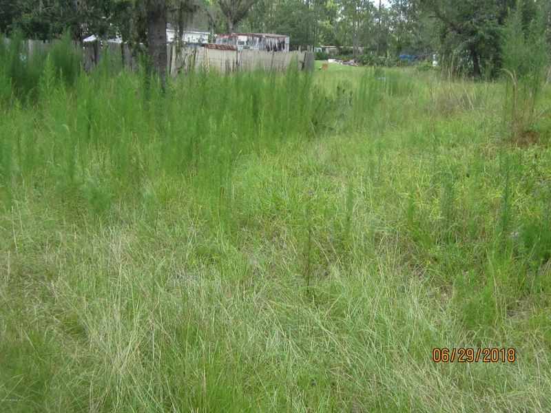 812 Lovers Ln, Green Cove Springs, FL 32043