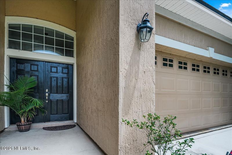 812 Riley Ln, St Augustine, FL 32095