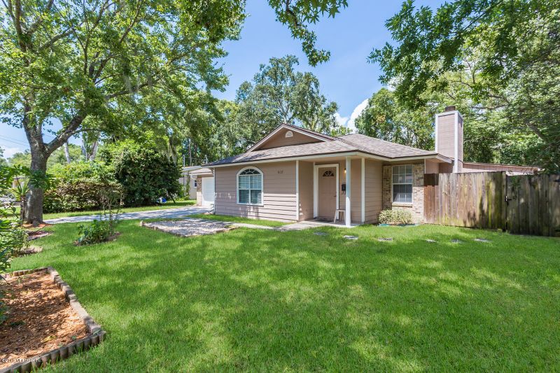8125 Santillo Dr, Jacksonville, FL 32217