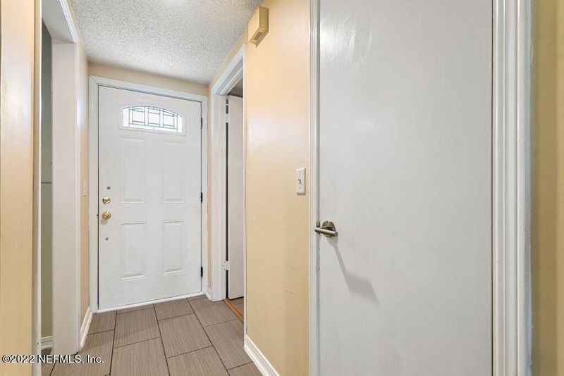 8125 Village Gate Ct, Jacksonville, FL 32217