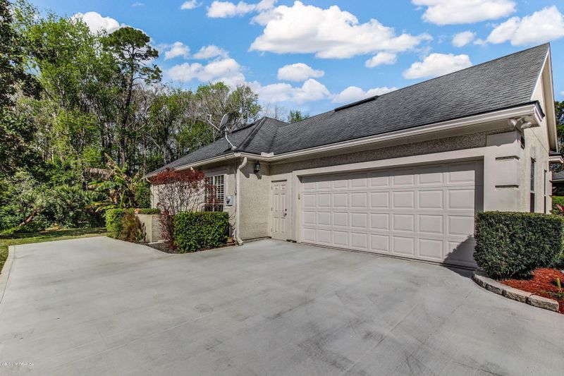 8128 Suffield Ct, Jacksonville, FL 32256