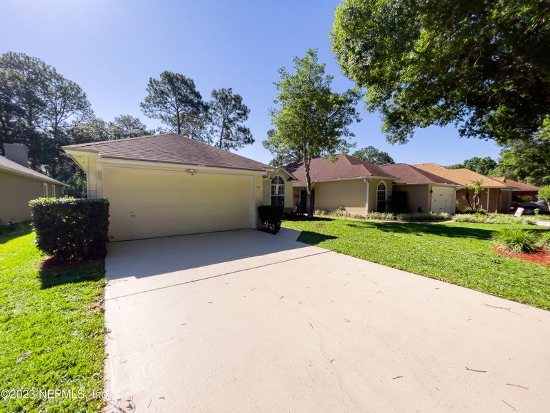 813 Putters Green Way N, St Johns, FL 32259