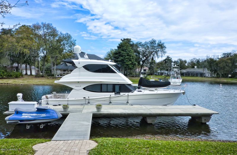 813 Queens Harbor Blvd, Jacksonville, FL 32225