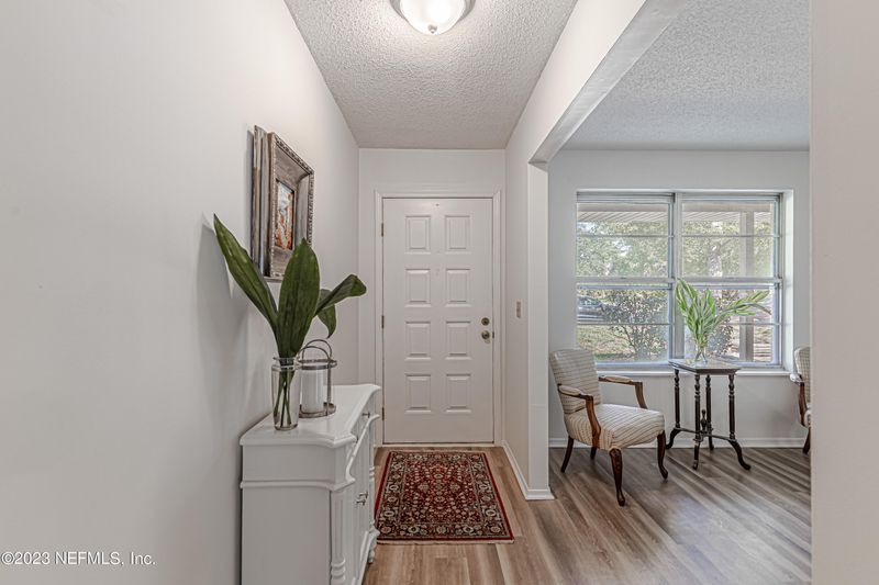 8131 Cayuga Trl E, Jacksonville, FL 32244