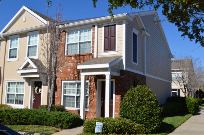 8131 Summer Point Ct, Jacksonville, FL 32256